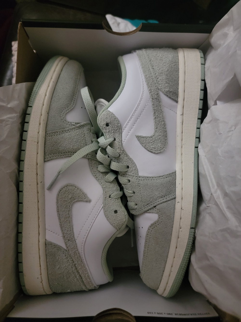 Nike Air Jordan 1 Low SE "Seafoam"